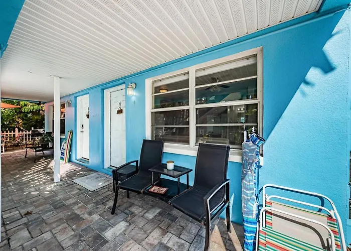 Apartment Blue Water Beachside 4 *