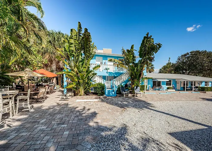 Blue Water Beachside 4 Apartment